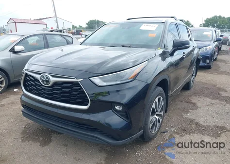2021 Toyota Highlander Xle из США, поврежденный, VIN 5TDGZRBH0MS526451